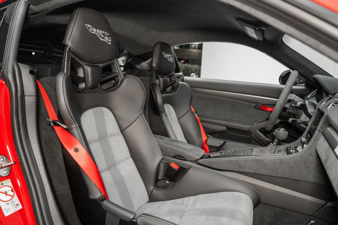 2024 Porsche 718 Cayman