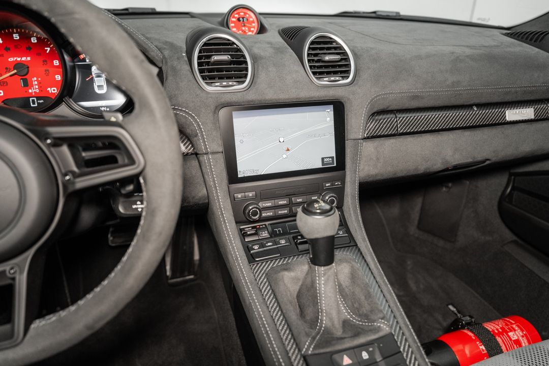 2024 Porsche 718 Cayman