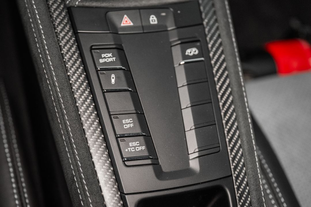 2024 Porsche 718 Cayman