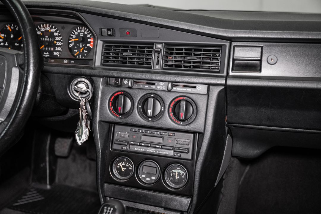 1990 Mercedes-Benz 190E