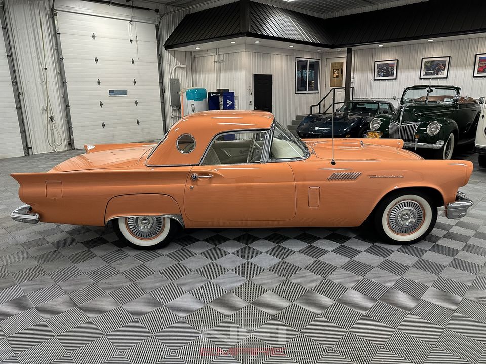 1957 Ford Thunderbird