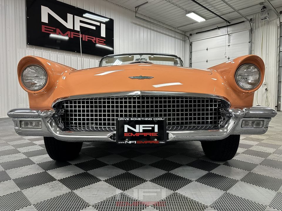 1957 Ford Thunderbird