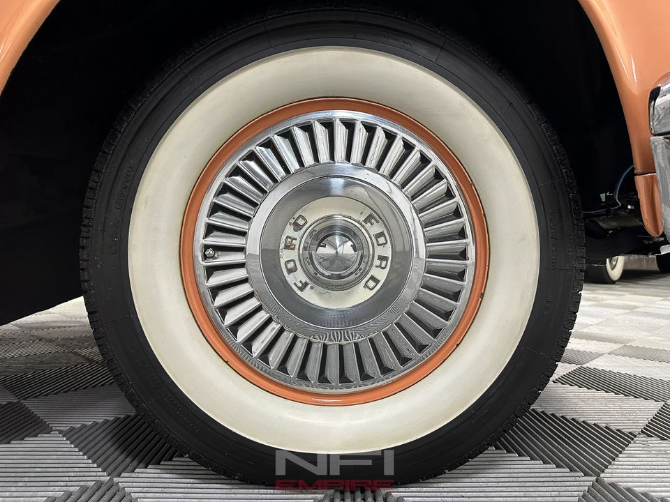 1957 Ford Thunderbird