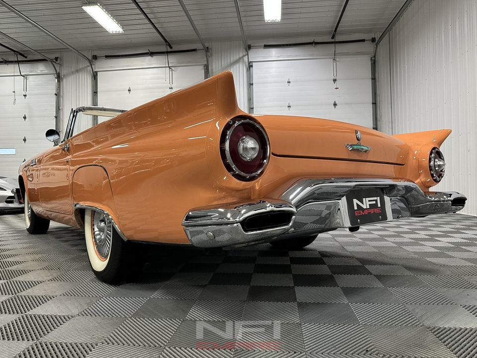 1957 Ford Thunderbird