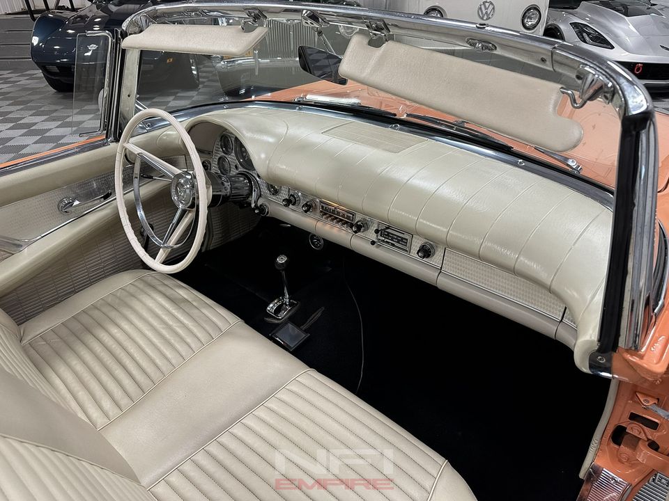 1957 Ford Thunderbird