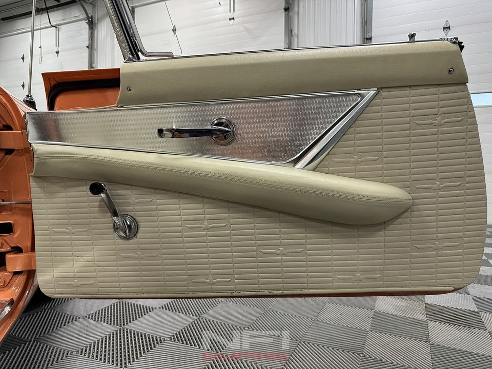 1957 Ford Thunderbird