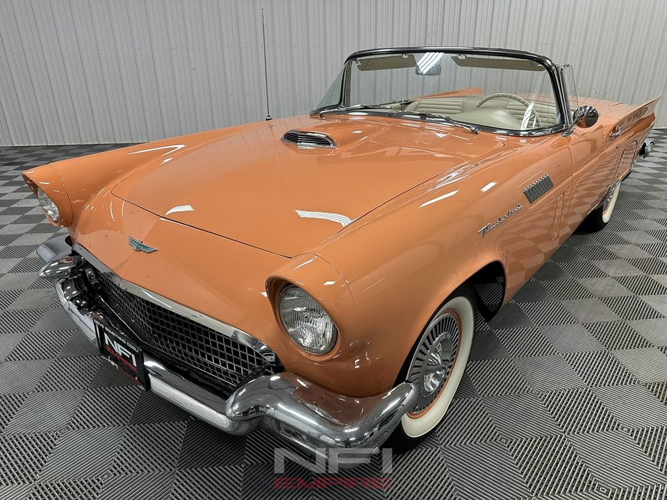1957 Ford Thunderbird