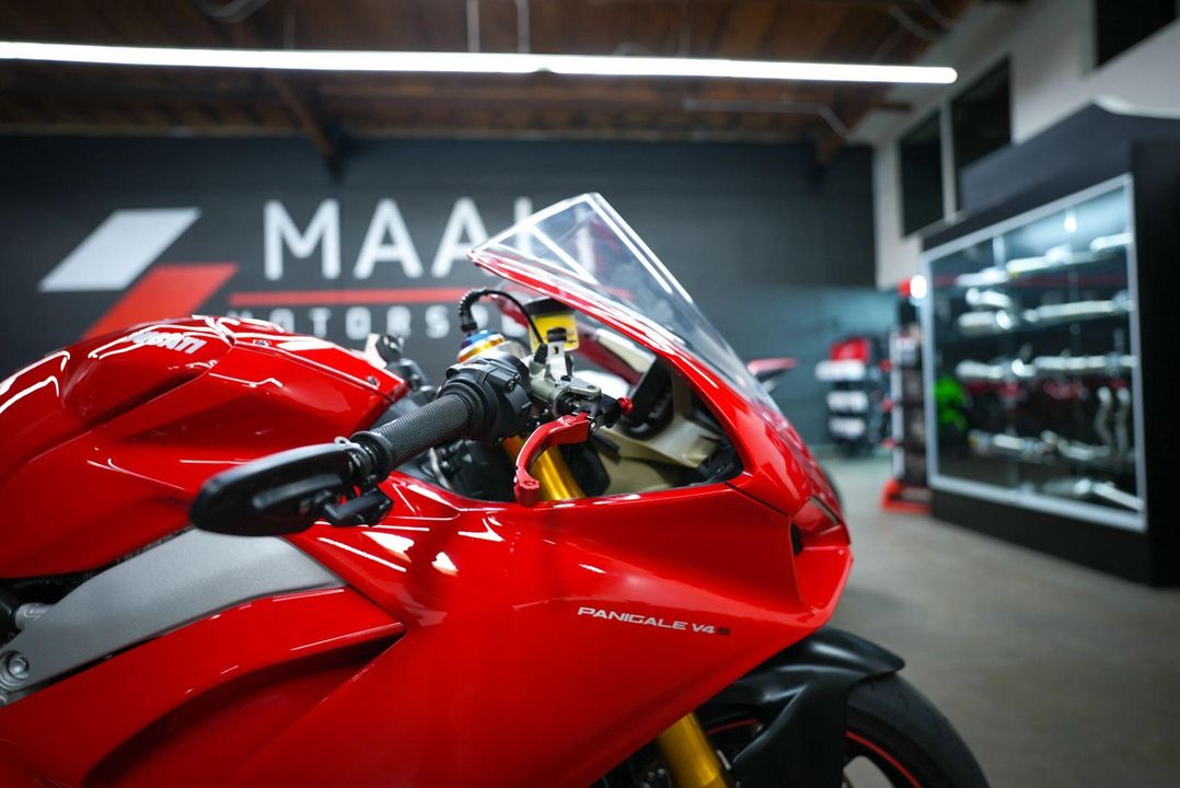 2018 Ducati Panigale V4 S