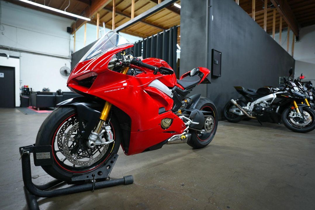 2018 Ducati Panigale V4 S