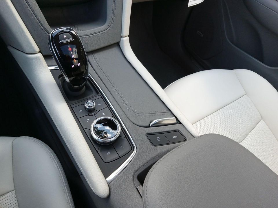 2025 Cadillac XT5