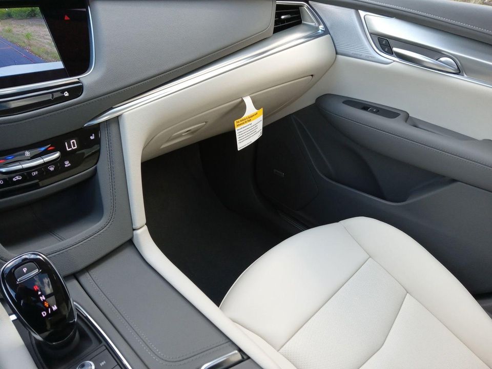 2025 Cadillac XT5