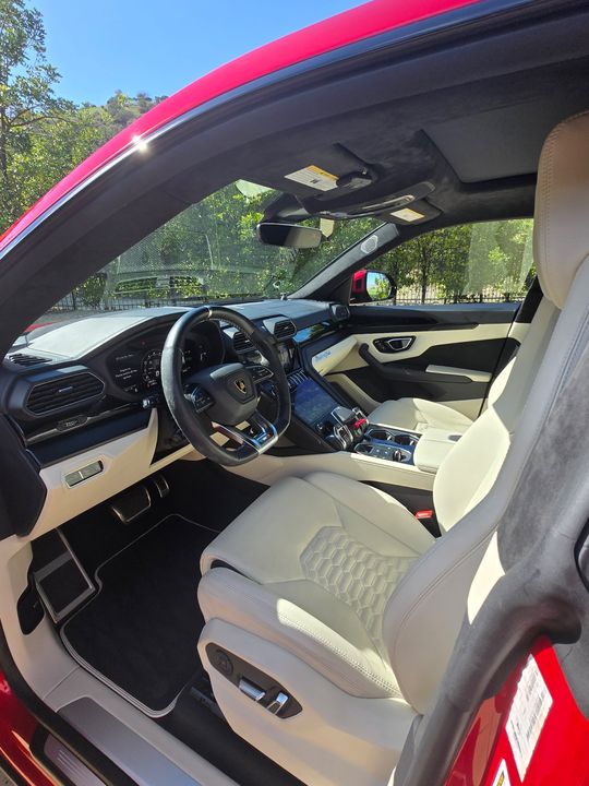 2022 Lamborghini Urus