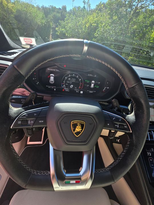 2022 Lamborghini Urus