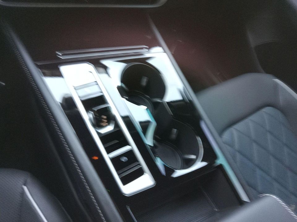 2025 Volkswagen Atlas Cross Sport