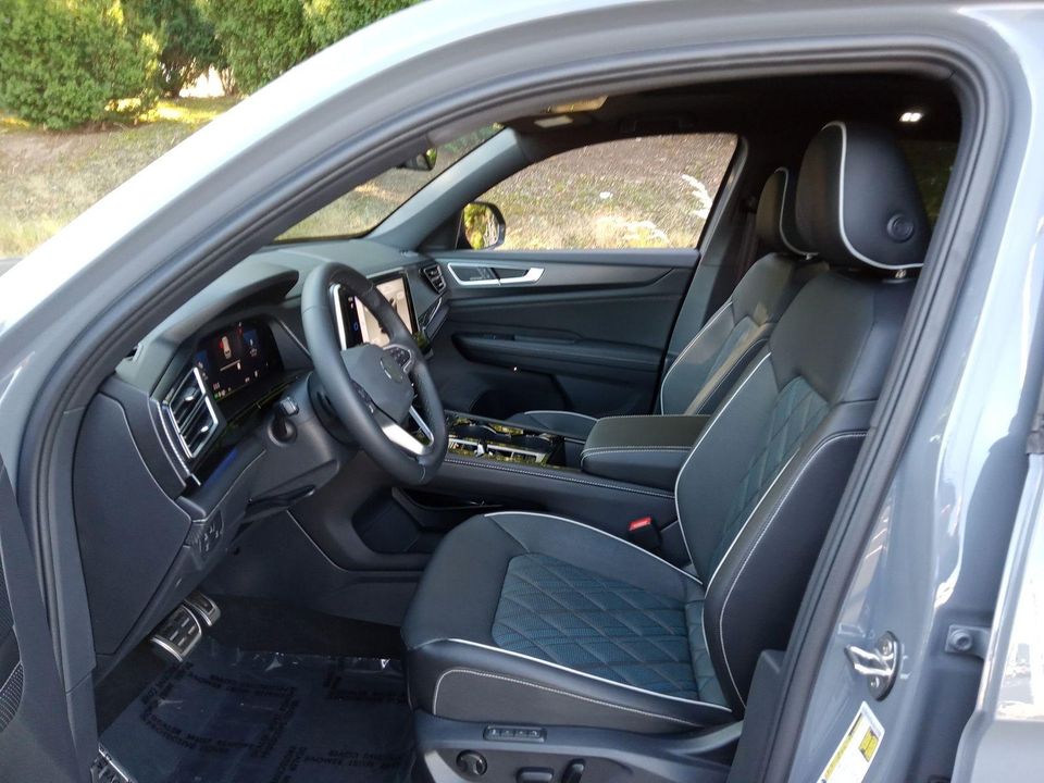 2025 Volkswagen Atlas Cross Sport