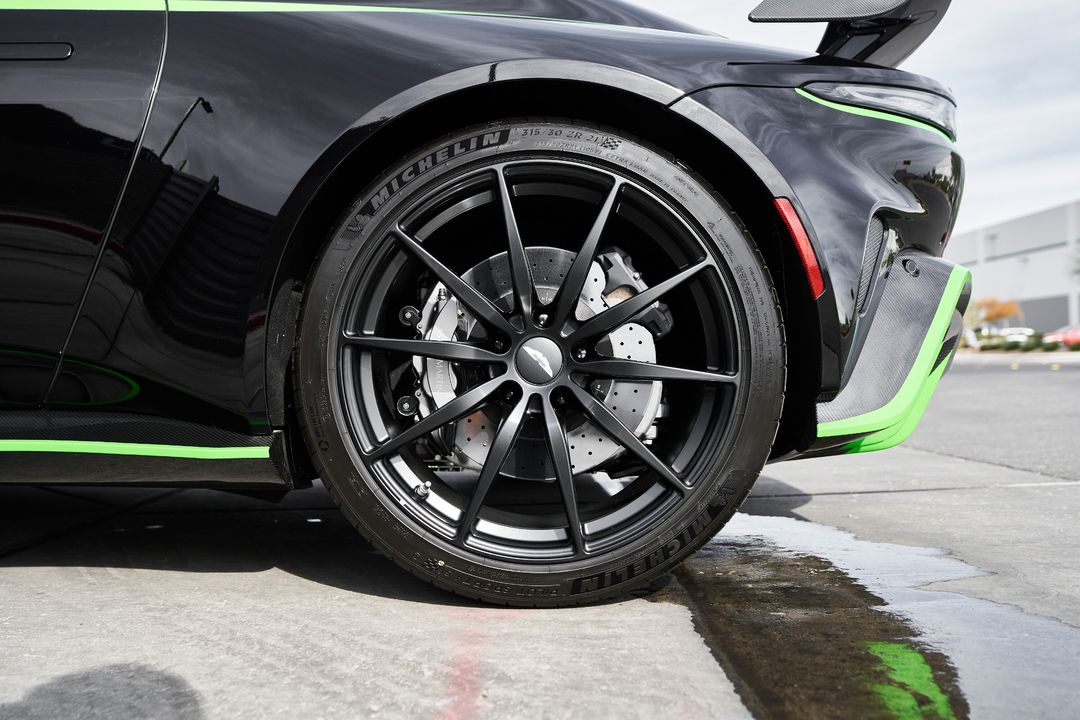 2023 Aston Martin V12 Vantage