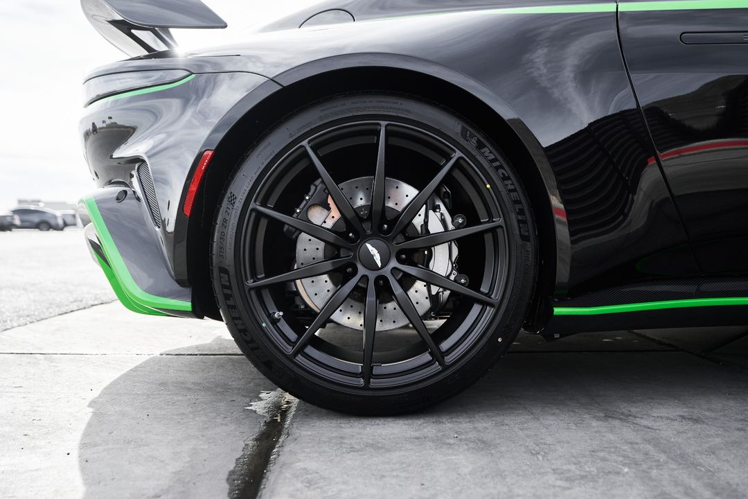 2023 Aston Martin V12 Vantage