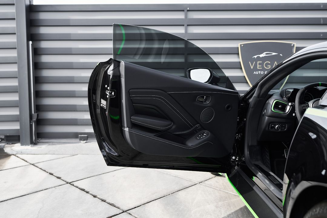 2023 Aston Martin V12 Vantage