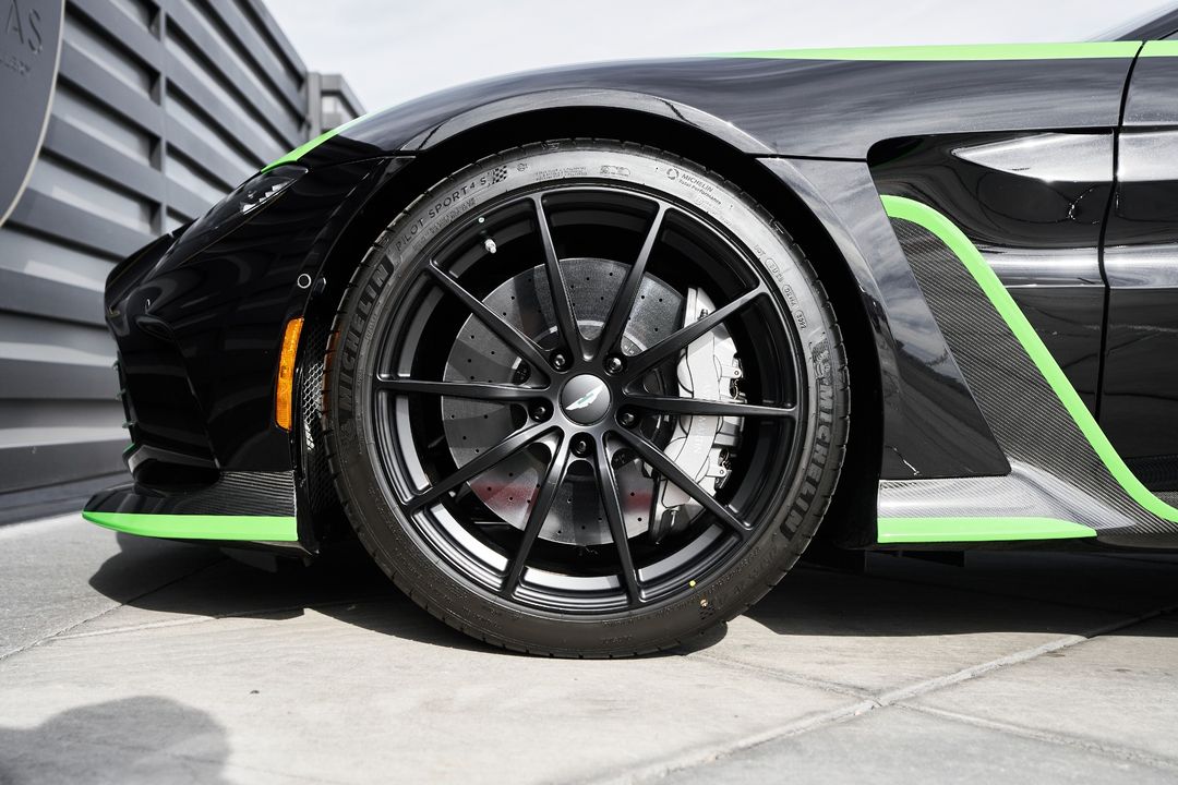 2023 Aston Martin V12 Vantage