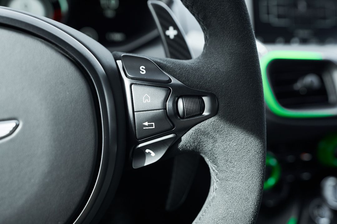 2023 Aston Martin V12 Vantage