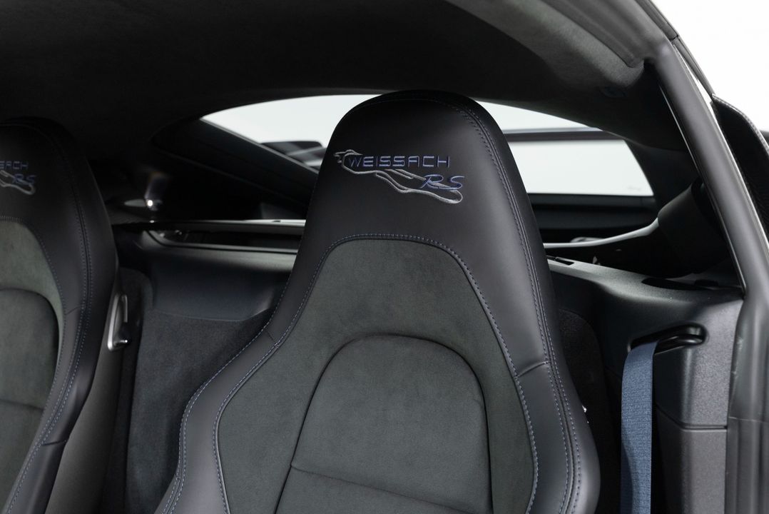 2024 Porsche 718 Cayman