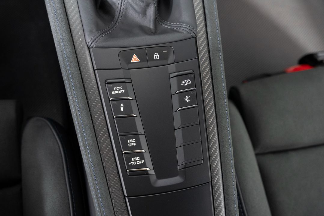 2024 Porsche 718 Cayman