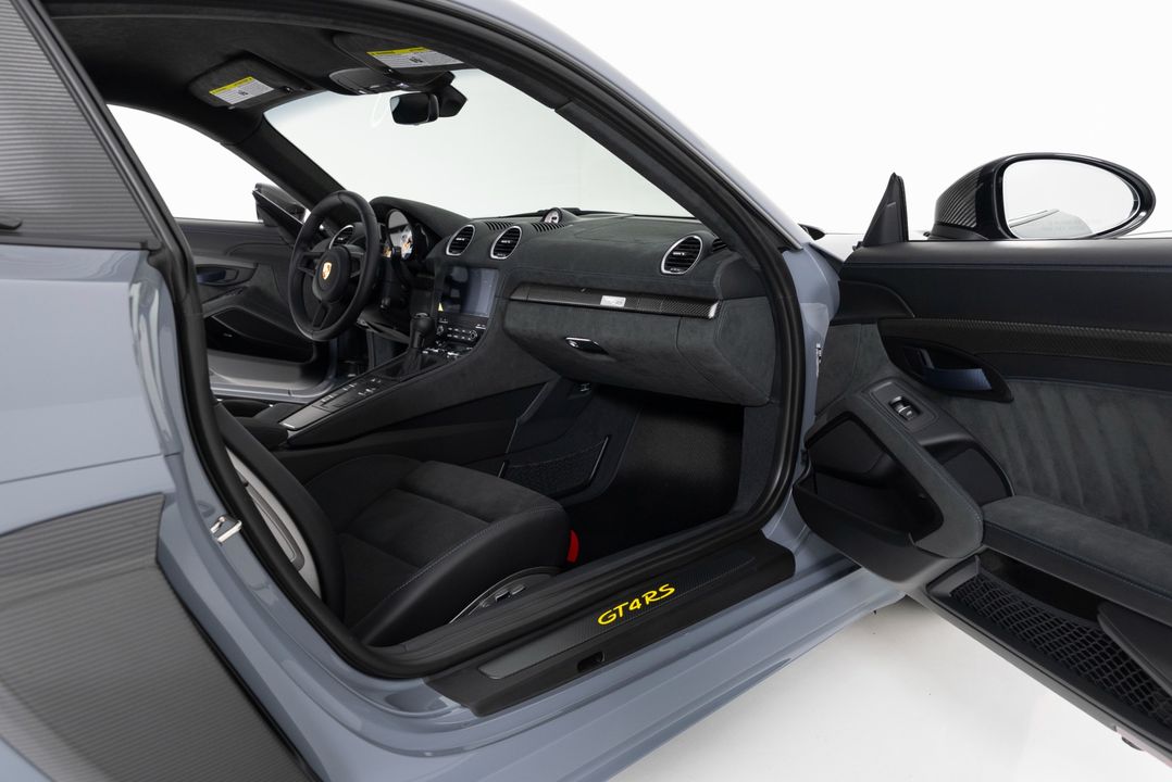 2024 Porsche 718 Cayman