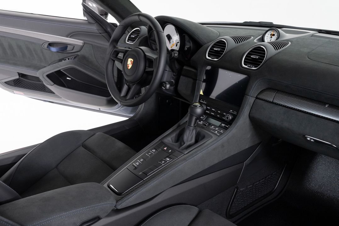 2024 Porsche 718 Cayman