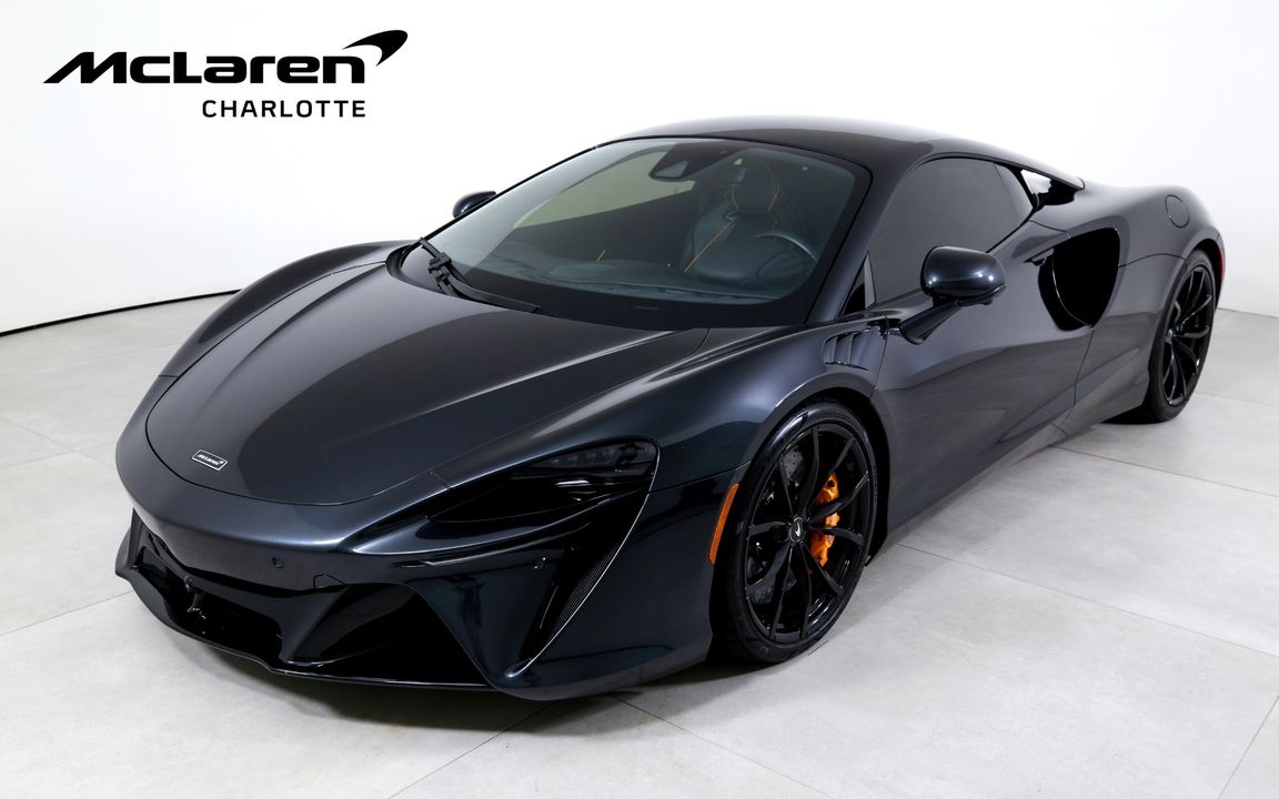 2023 McLaren Artura