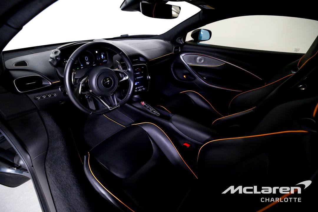 2023 McLaren Artura