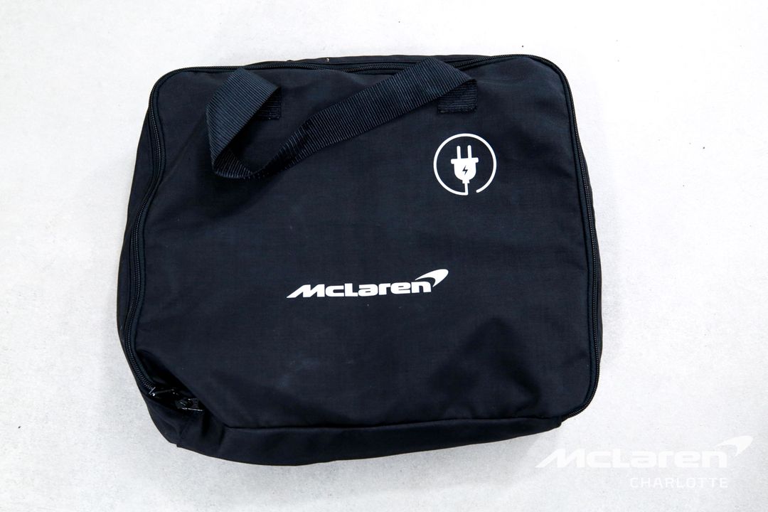 2023 McLaren Artura