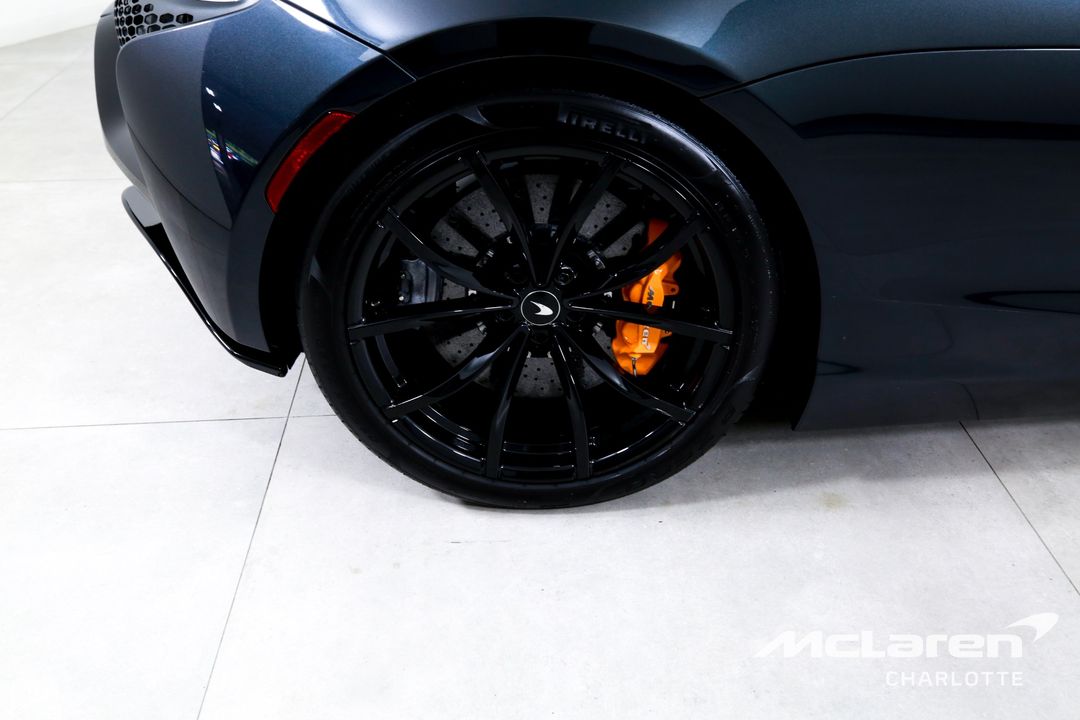 2023 McLaren Artura