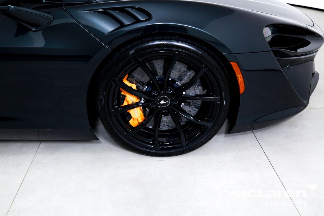 2023 McLaren Artura