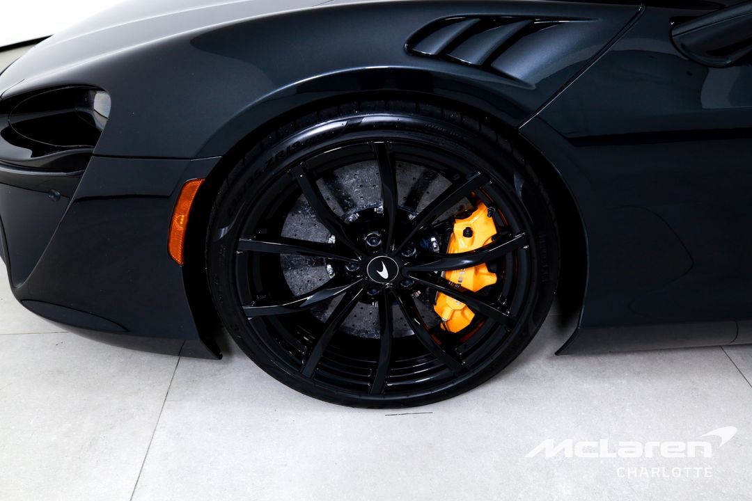 2023 McLaren Artura