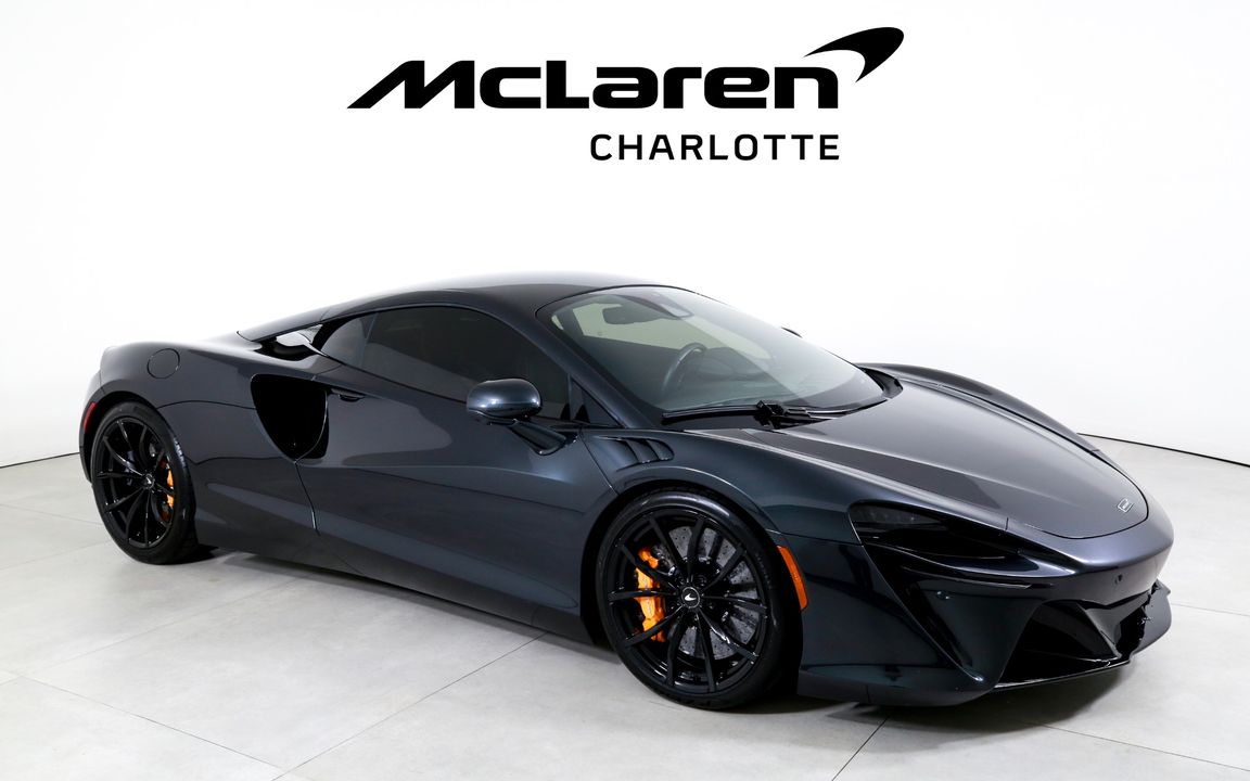 2023 McLaren Artura