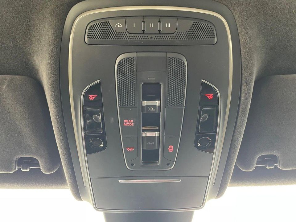2011 Audi A8