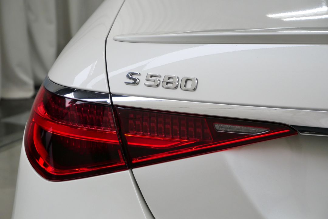 2023 Mercedes-Benz S 580