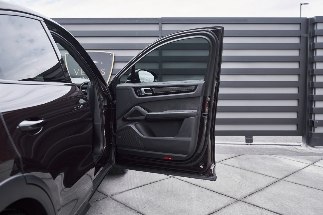 2022 Porsche Cayenne Coupe