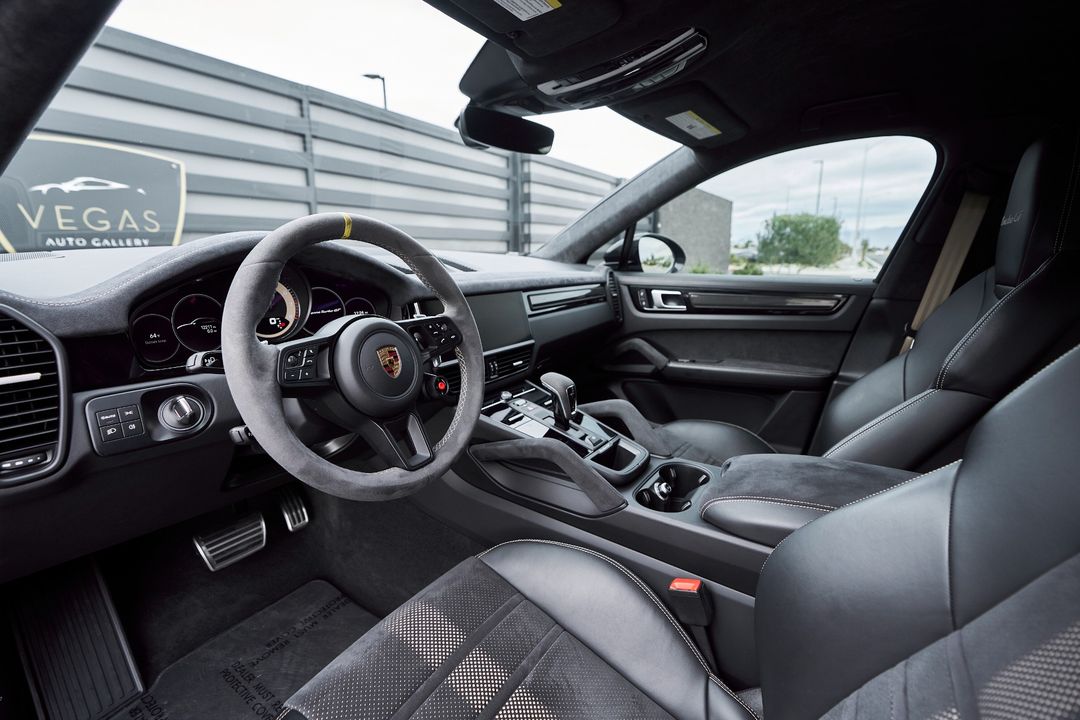 2022 Porsche Cayenne Coupe