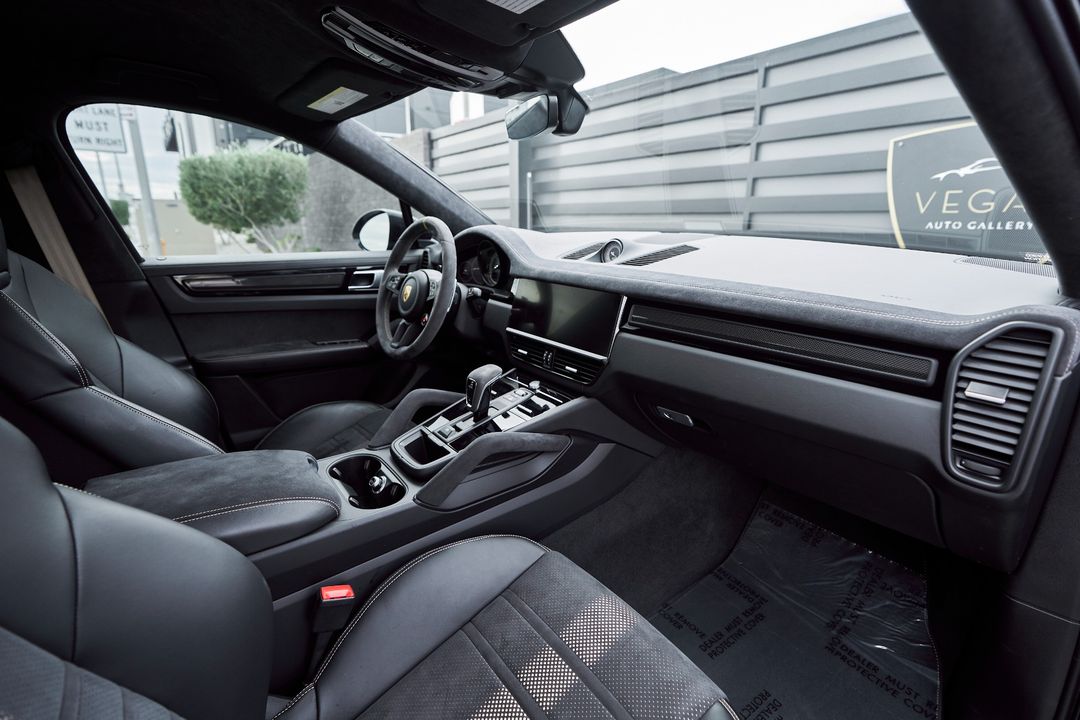 2022 Porsche Cayenne Coupe