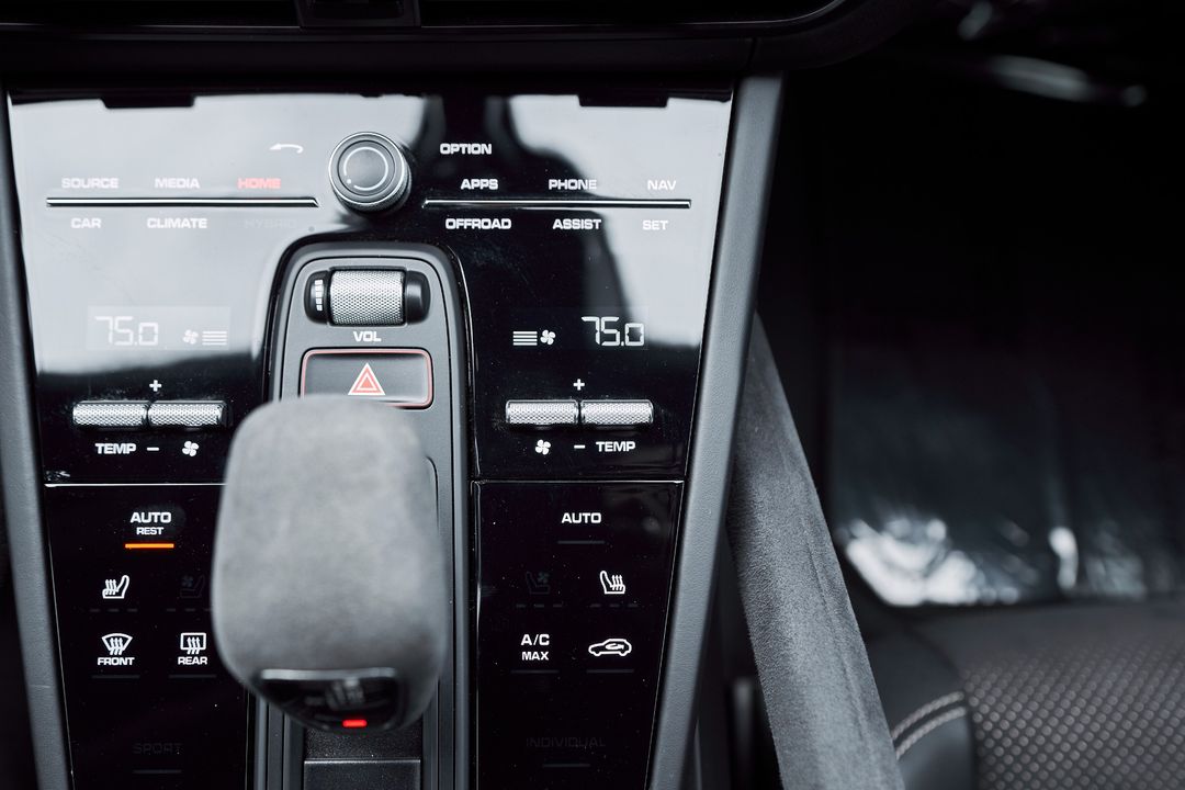 2022 Porsche Cayenne Coupe