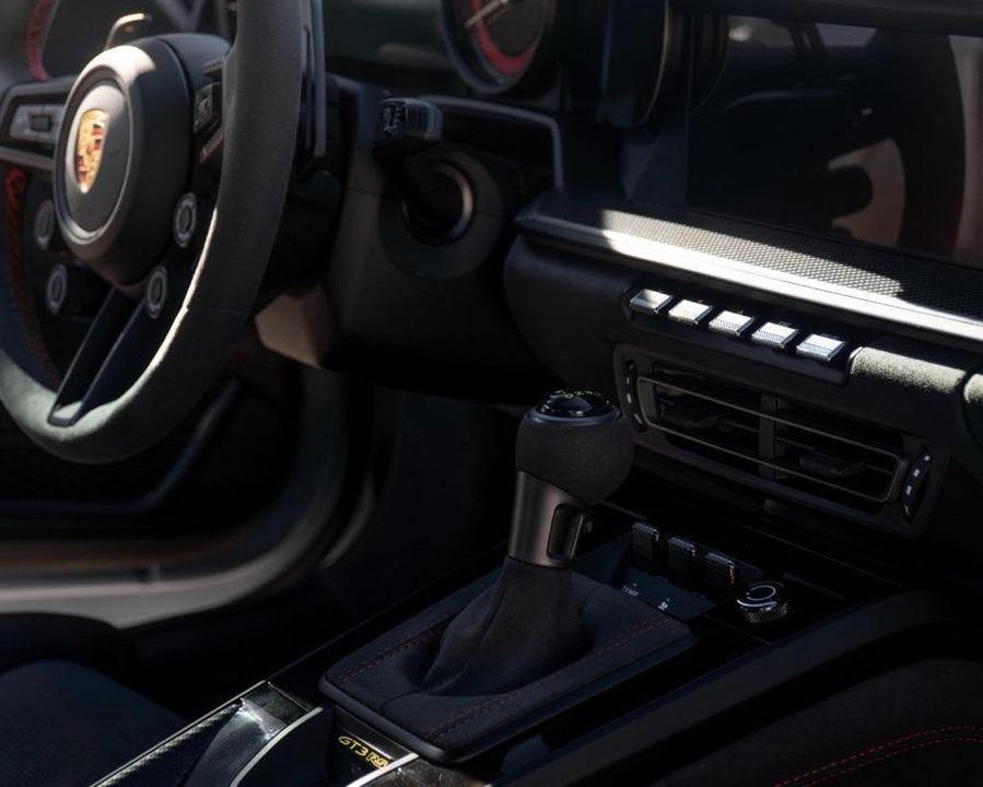 2025 Porsche 911