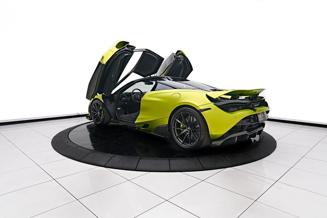 2022 McLaren 720S
