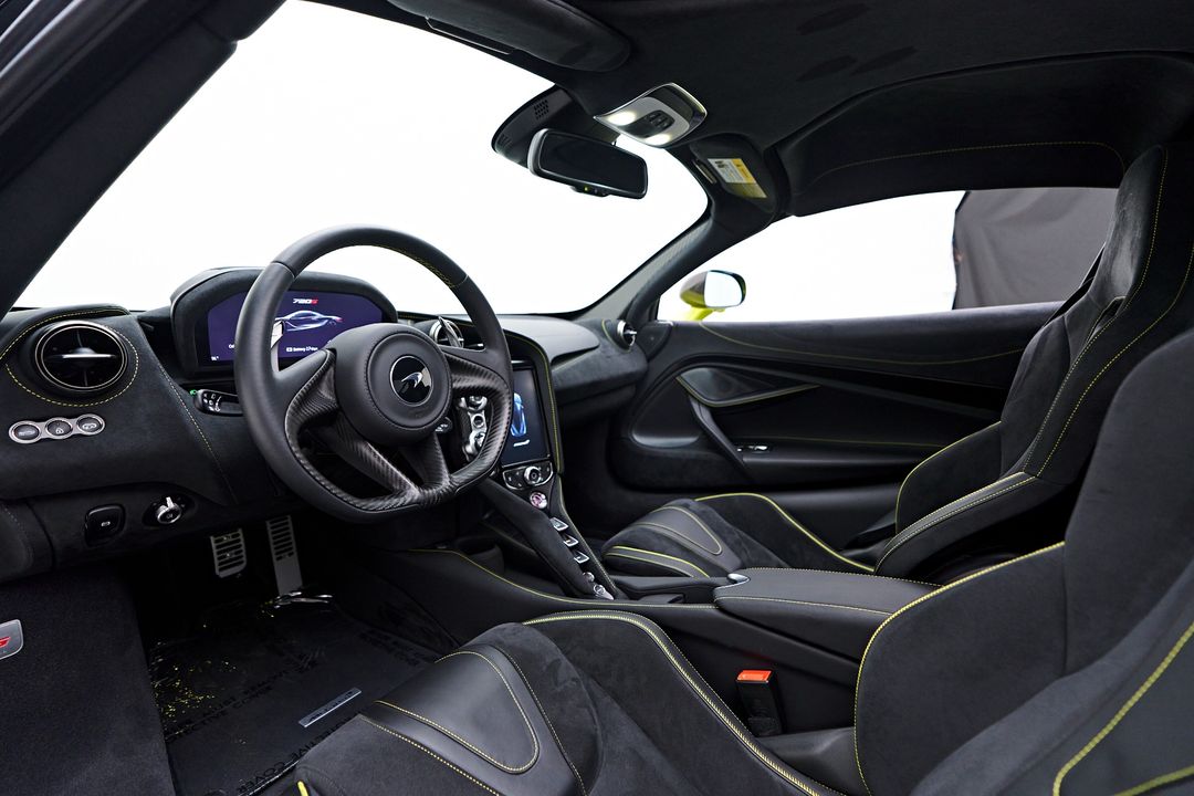 2022 McLaren 720S