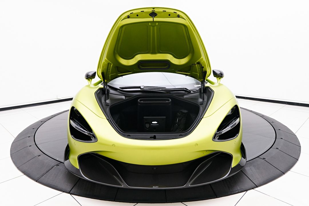 2022 McLaren 720S
