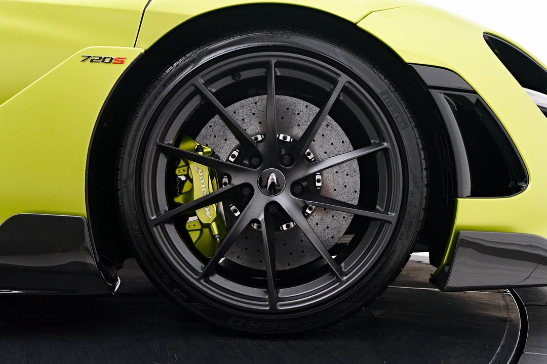 2022 McLaren 720S