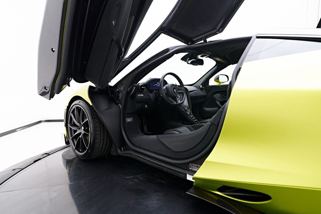 2022 McLaren 720S