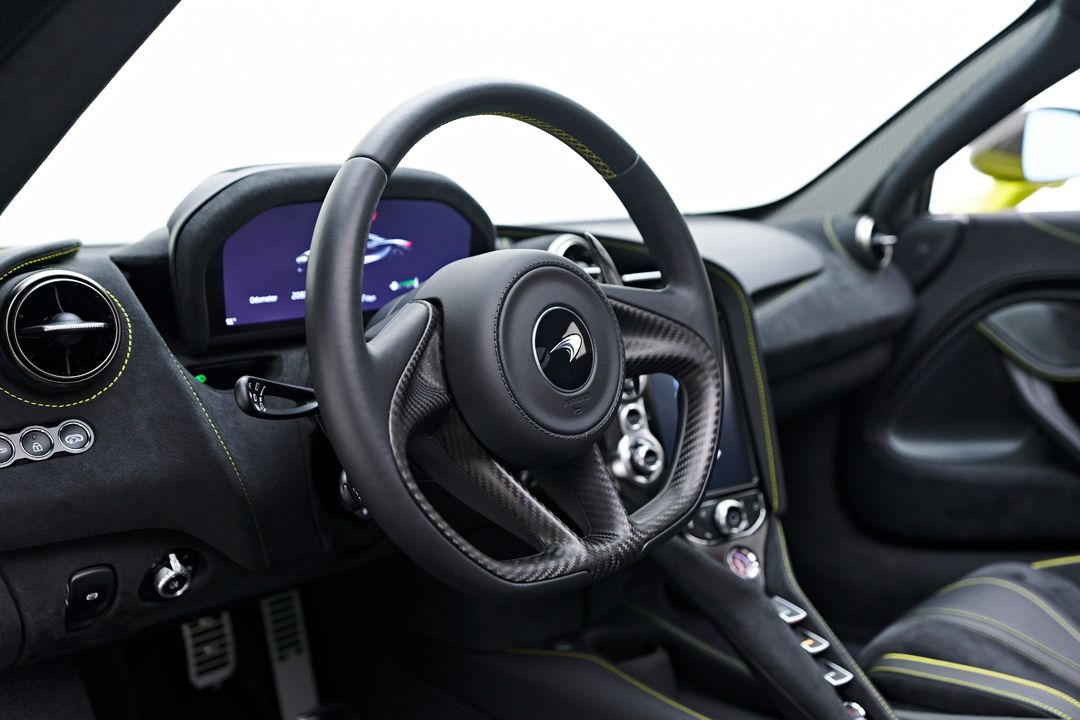 2022 McLaren 720S