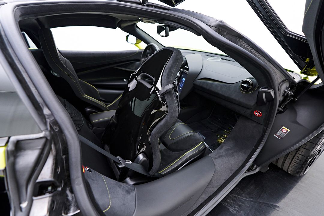 2022 McLaren 720S