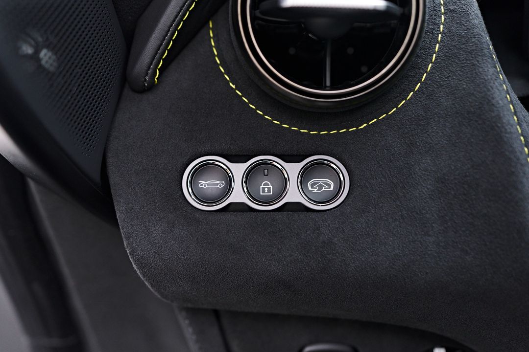 2022 McLaren 720S
